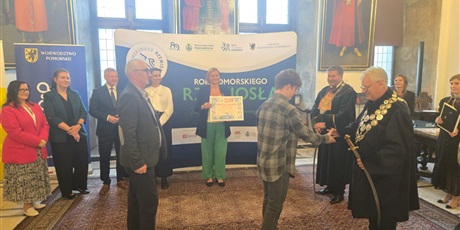 Powiększ grafikę: swieto-mlodych-rzemieslnikow-638748.jpg